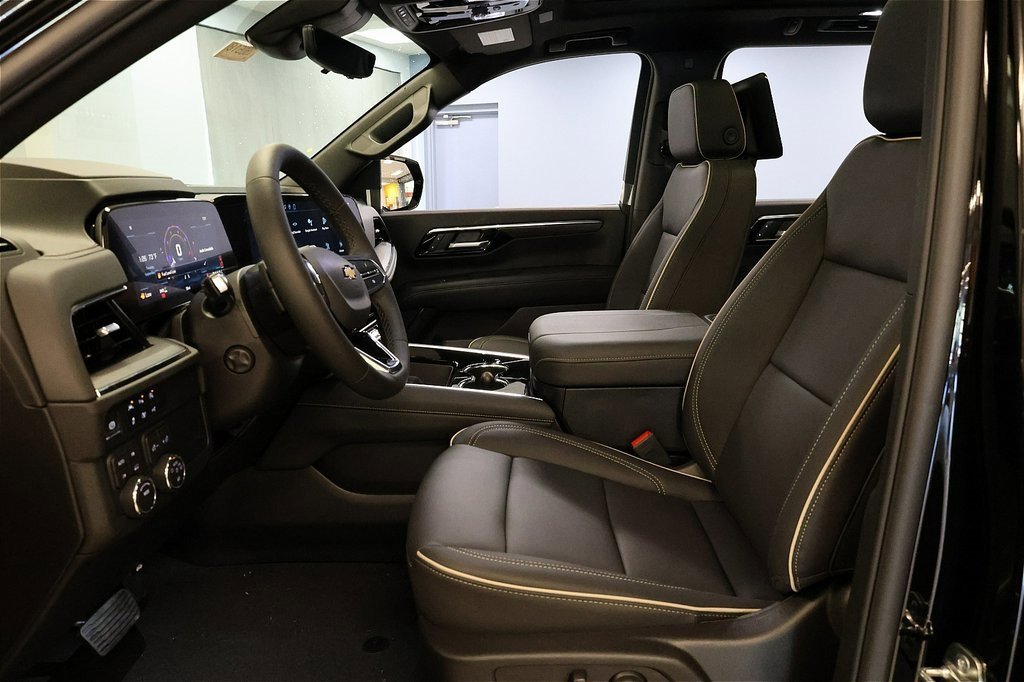 New 2026 Chevrolet Suburban Premier image 21