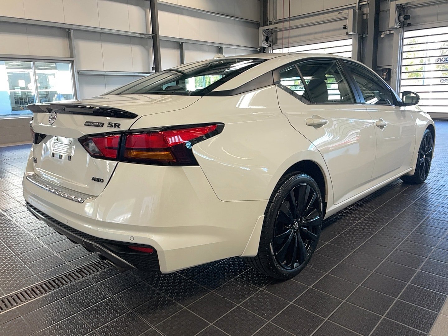 Used 2022 Nissan Altima 2.5 SR w/ Midnight Edition Package image 19