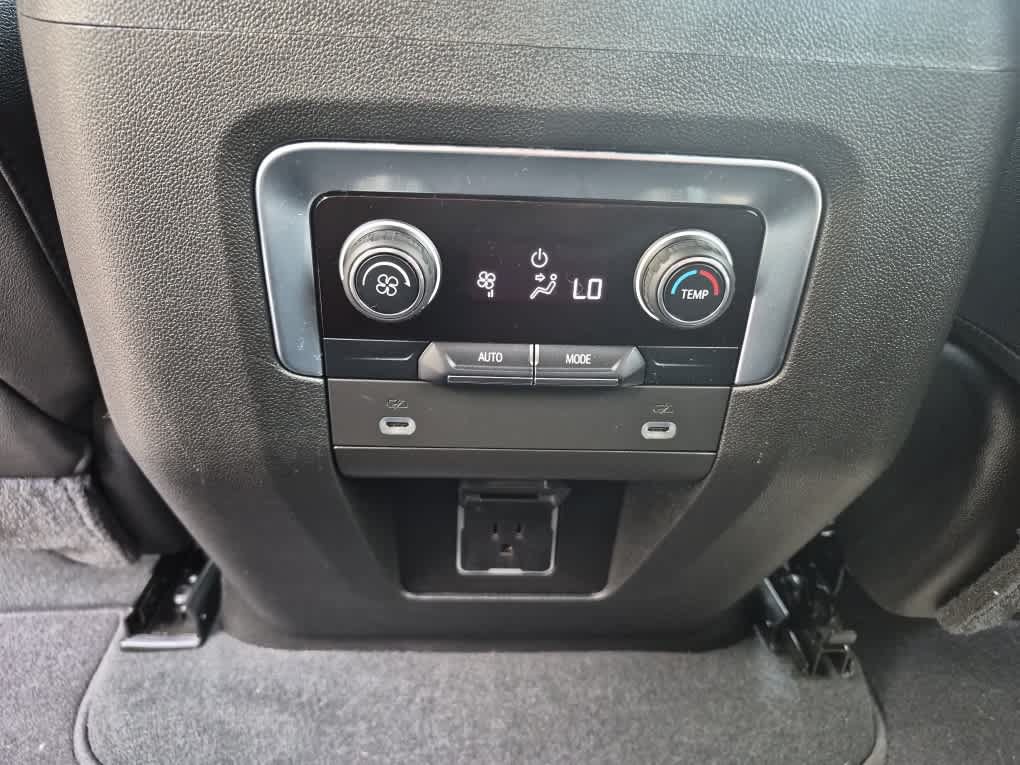 Used 2021 Chevrolet Tahoe LT AWD/4WD image 30