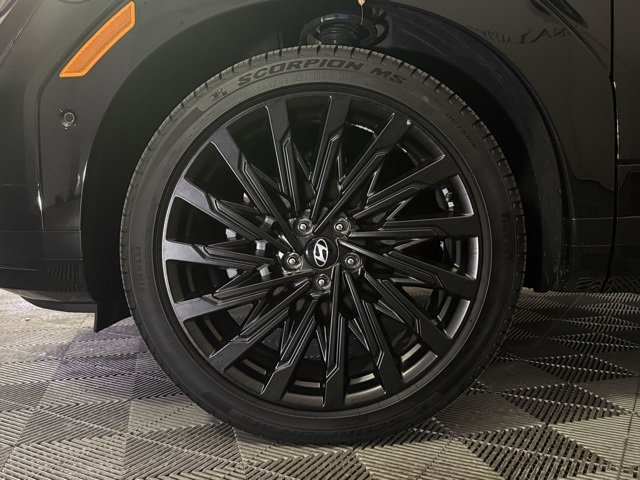 Certified 2025 Hyundai Santa Fe Calligraphy image 9