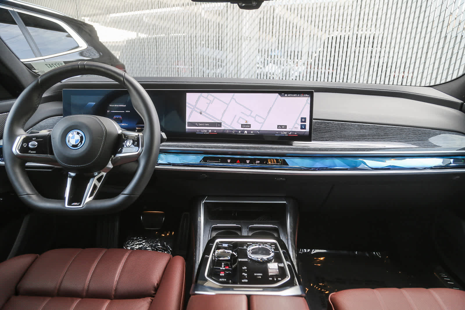 Used 2025 BMW i7 eDrive50 w/ M Sport Package image 9