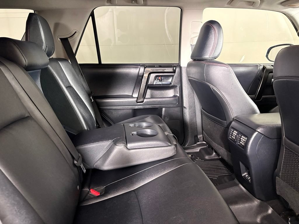 Used 2021 Toyota 4Runner TRD Off-Road Premium w/ Moonroof Package AWD/4WD image 17