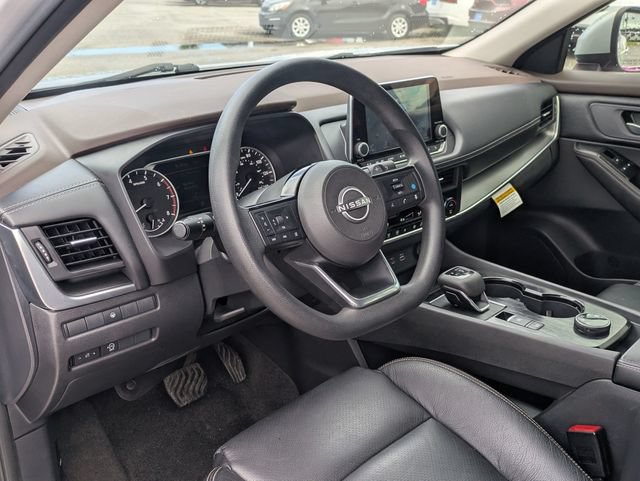 Used 2023 Nissan Rogue SV AWD/4WD image 32