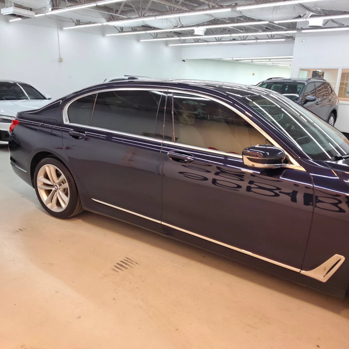 Used 2019 BMW 750i xDrive AWD/4WD image 7