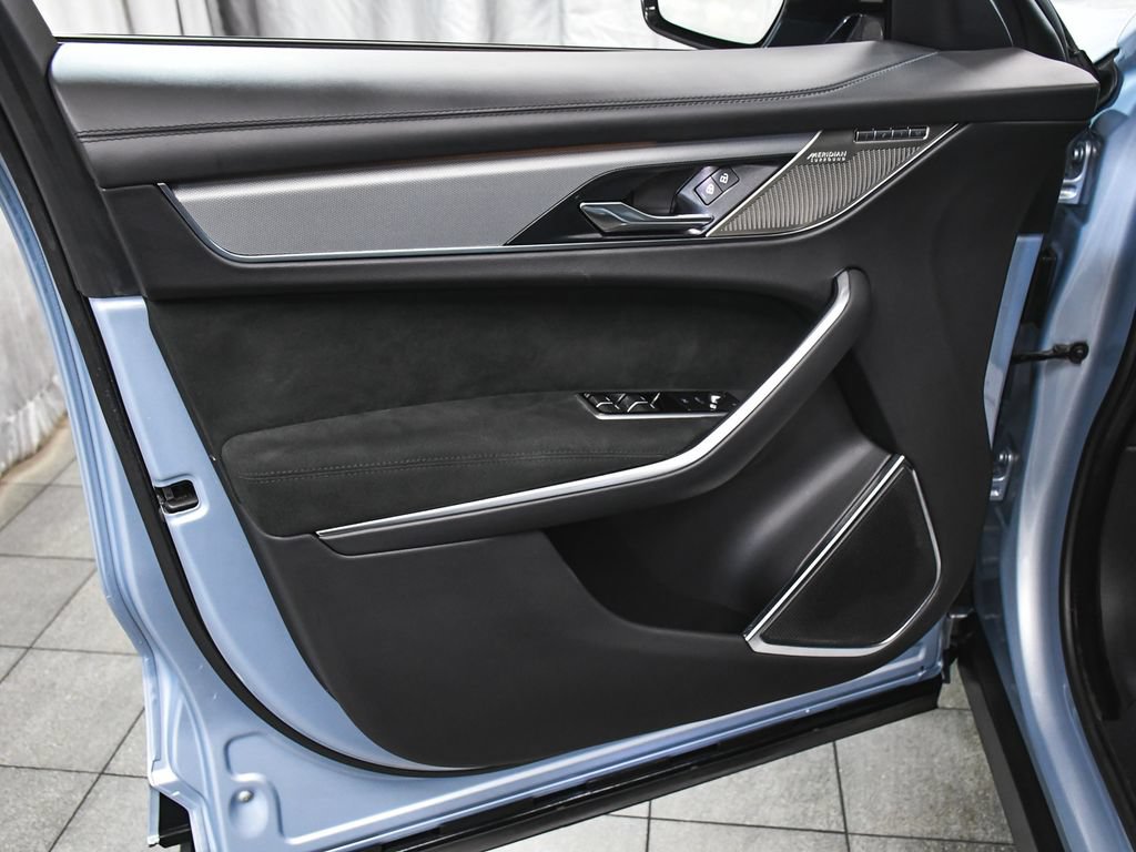 Used 2022 Jaguar F-PACE SVR AWD/4WD image 9