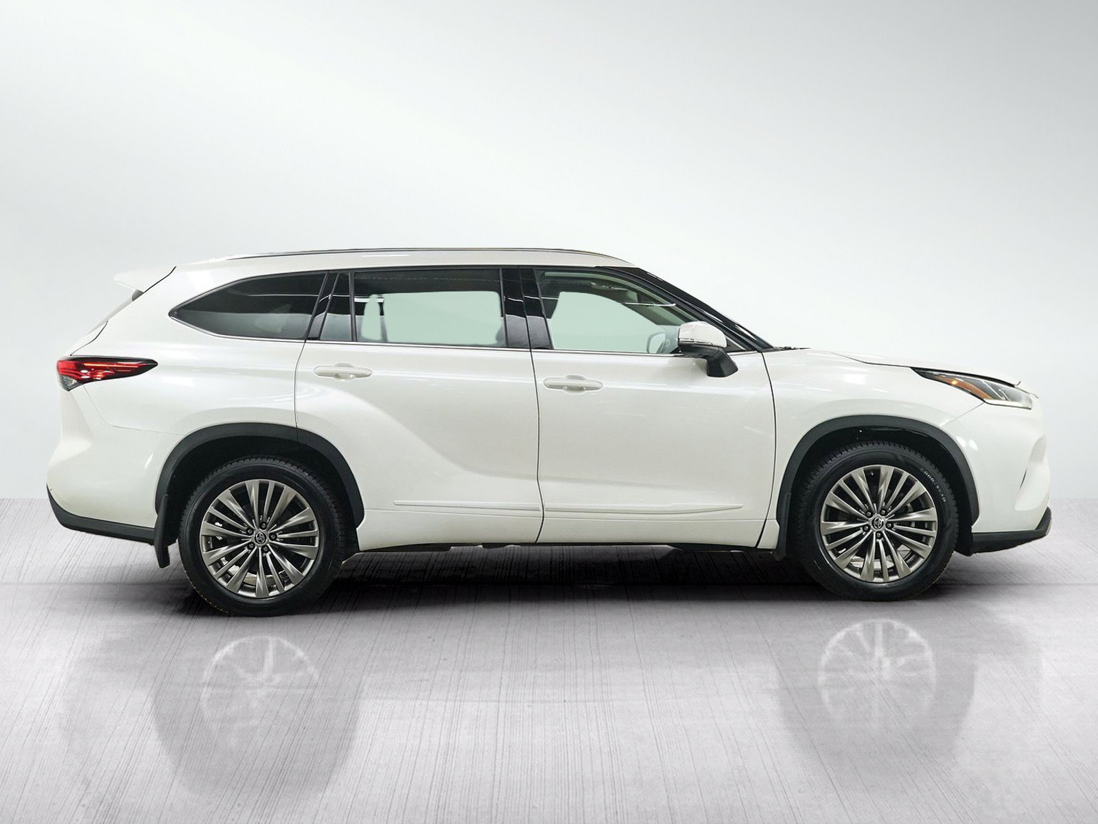 Used 2020 Toyota Highlander Platinum AWD/4WD image 6