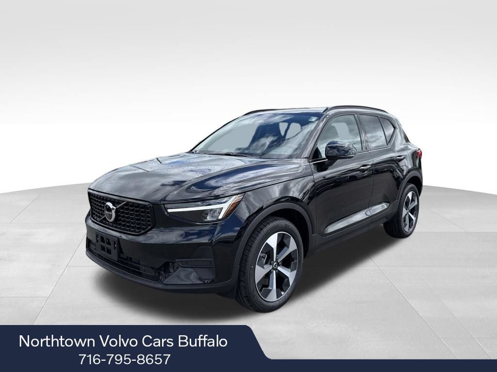 New 2026 Volvo XC40 B5 Core w/ Protection Package Premier