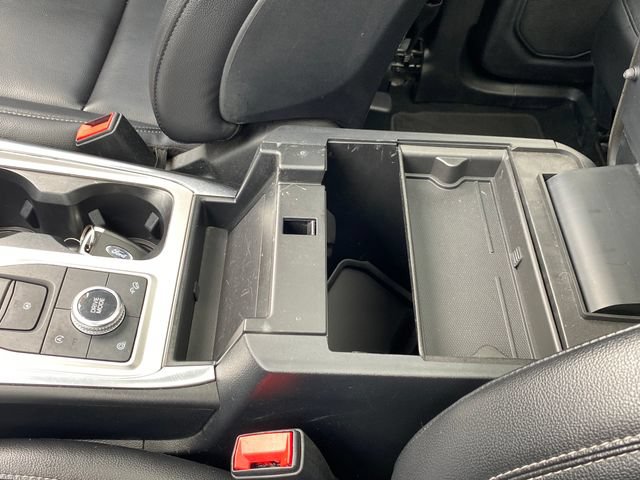 Used 2020 Ford Explorer XLT w/ Equipment Group 202A AWD/4WD image 15