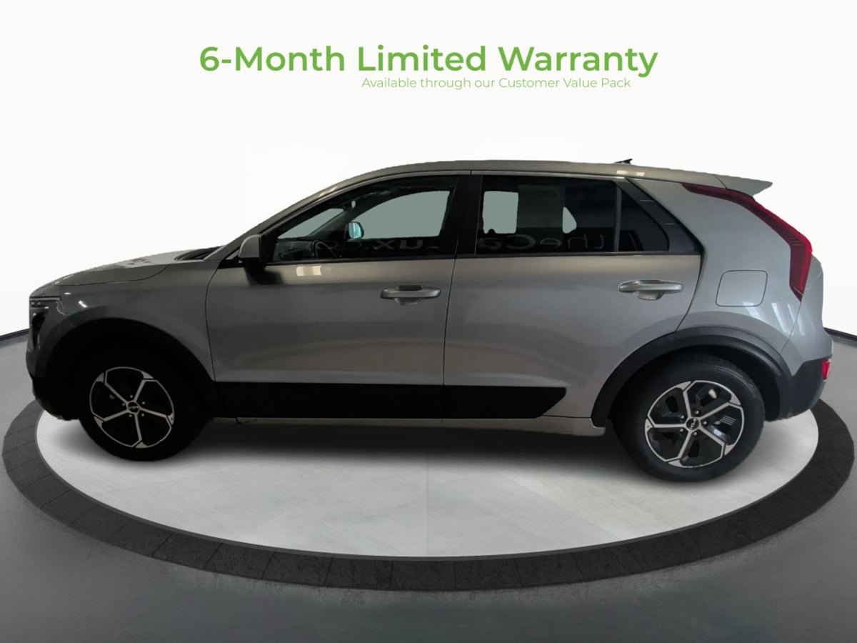 Used 2023 Kia Niro LX FWD image 4