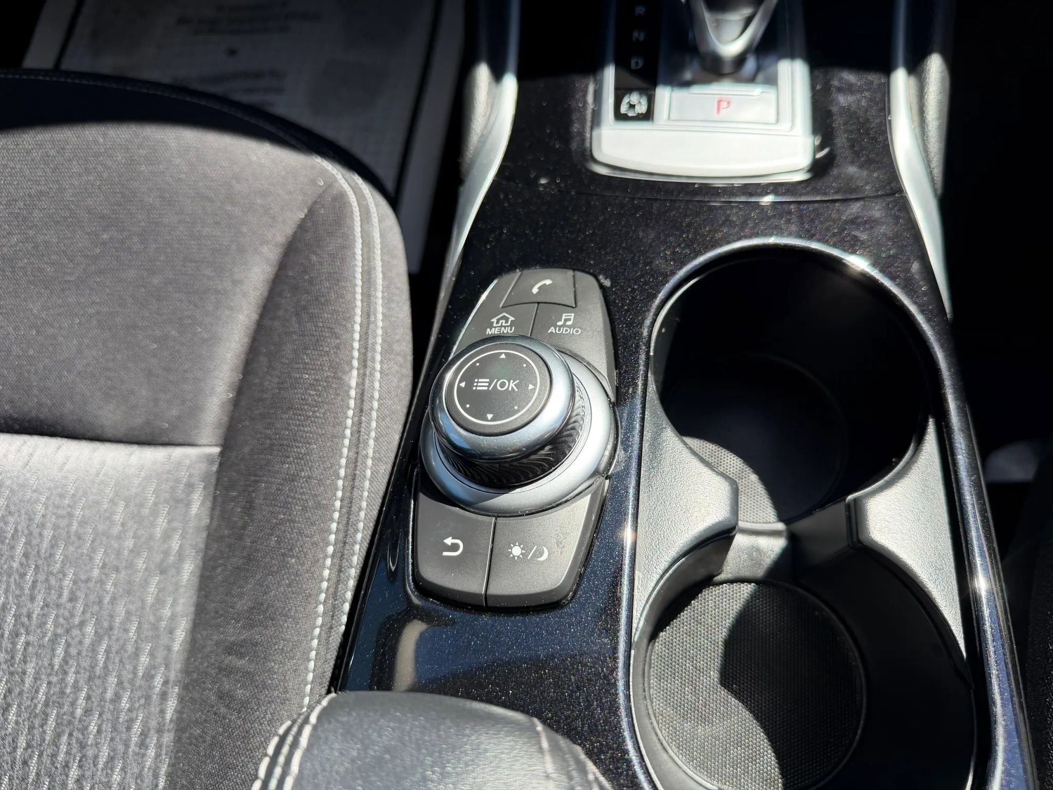 Used 2018 INFINITI QX30 image 24