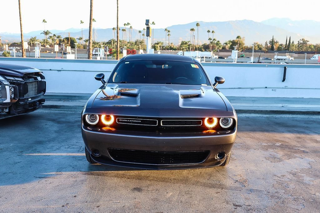 Used 2023 Dodge Challenger SXT RWD image 3