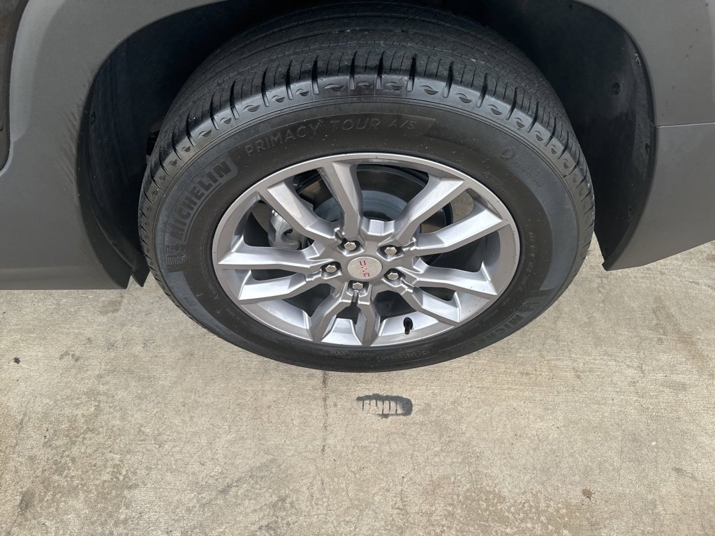 Used 2022 GMC Terrain SLT w/ Infotainment Package II image 26