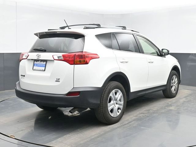 Used 2015 Toyota RAV4 LE AWD/4WD image 10