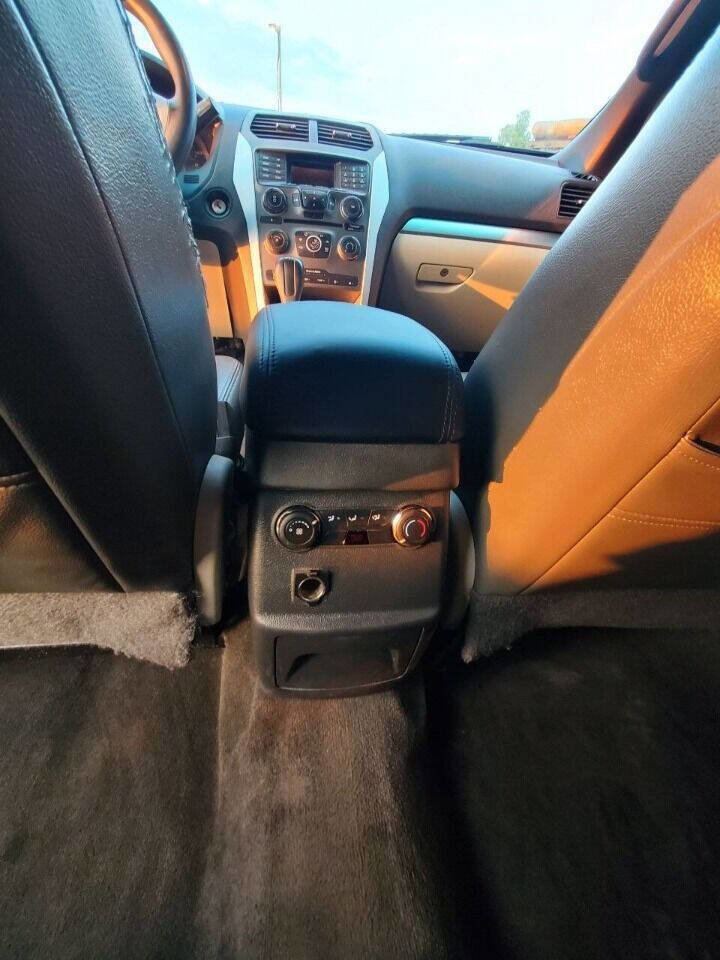 Used 2012 Ford Explorer FWD image 22