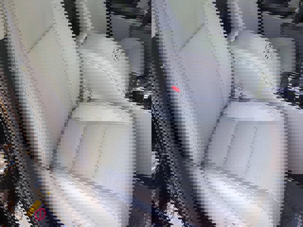 Used 2019 Toyota Highlander Limited image 23