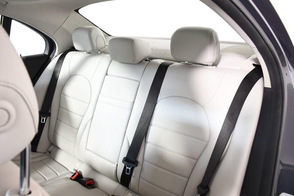 Used 2015 Mercedes-Benz C 300 4MATIC Sedan image 26
