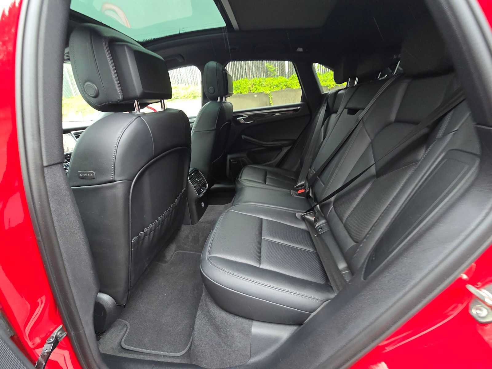 Used 2023 Porsche Macan S AWD/4WD image 16