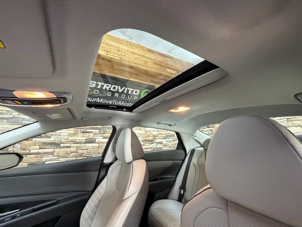 Certified 2025 Hyundai Elantra Limited image 25