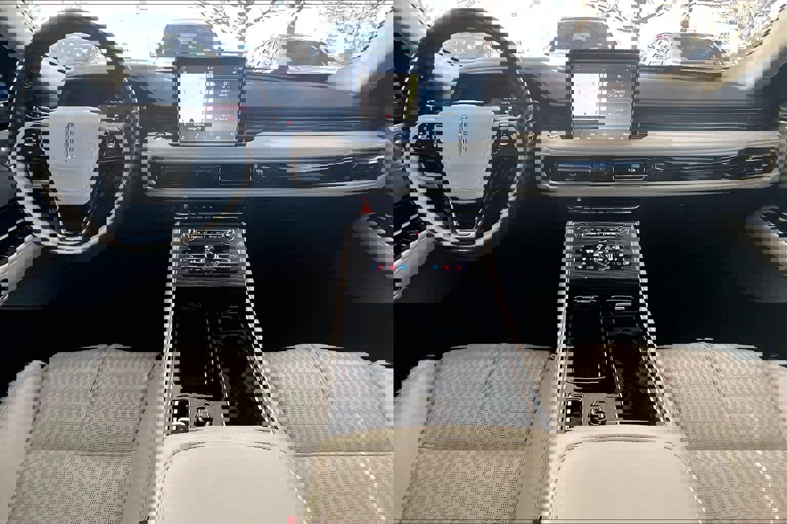 Used 2020 Lincoln Aviator Black Label w/ Dynamic Handling Package image 16