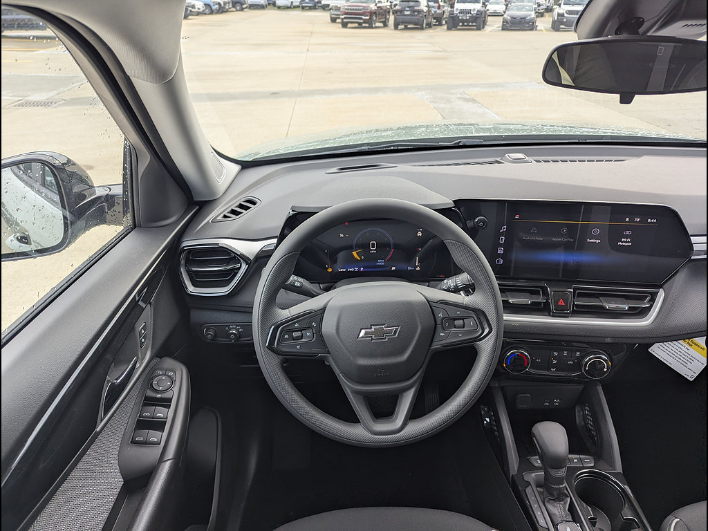 New 2026 Chevrolet TrailBlazer LT w/ Midnight Edition AWD/4WD image 3