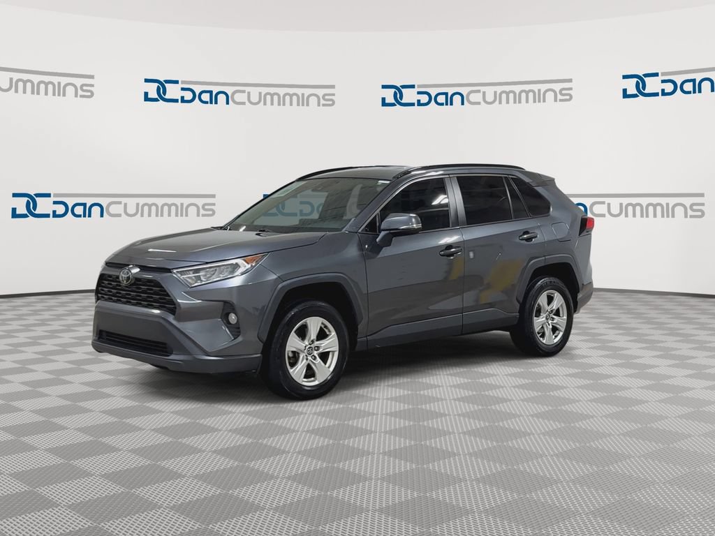 Used 2020 Toyota RAV4 XLE AWD/4WD image 4