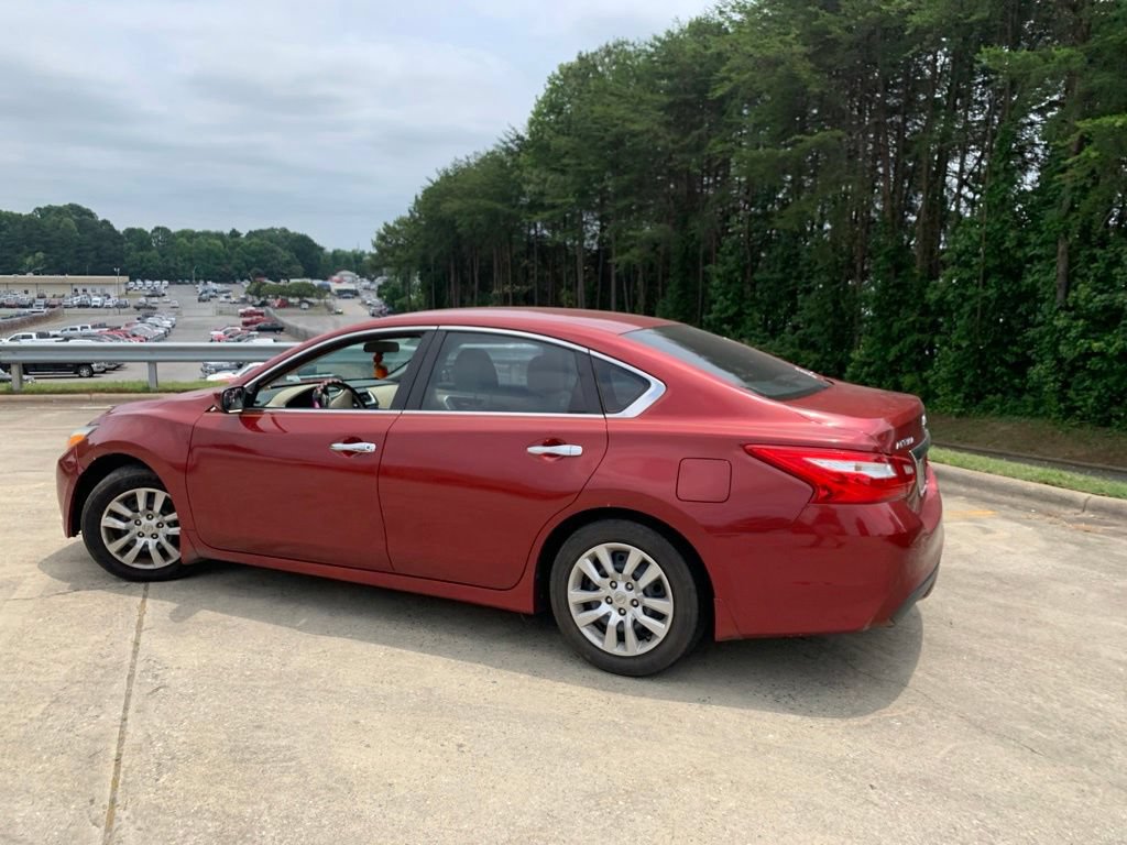 Used 2017 Nissan Altima 2.5 S w/ Power Driver Seat Package FWD image 11