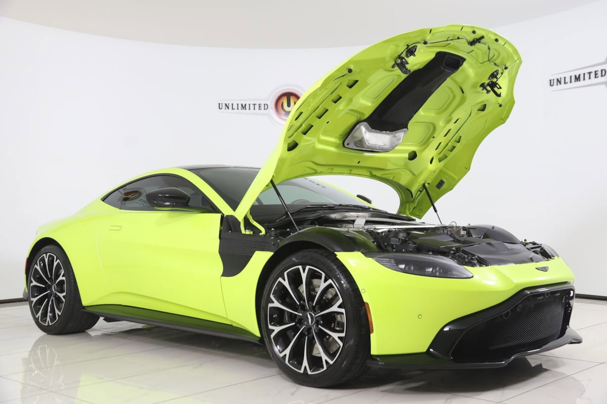 Used 2019 Aston Martin V8 Vantage Coupe RWD image 27