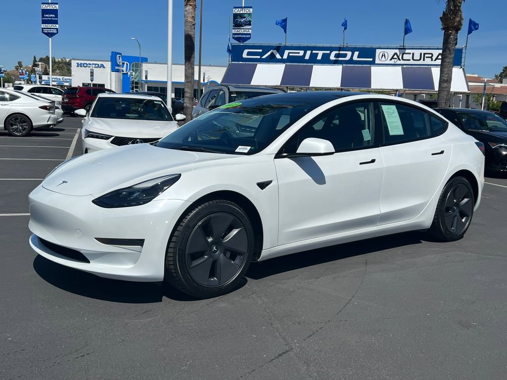Used 2023 Tesla Model 3 Standard Range RWD image 4