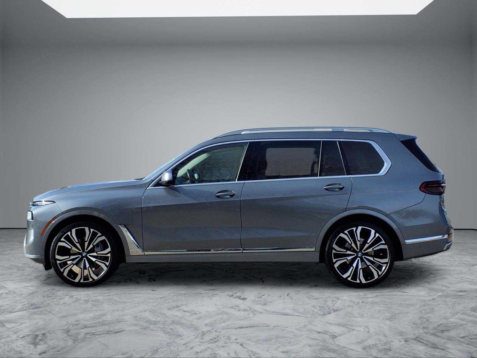 Used 2023 BMW X7 xDrive40i w/ Executive Package image 5