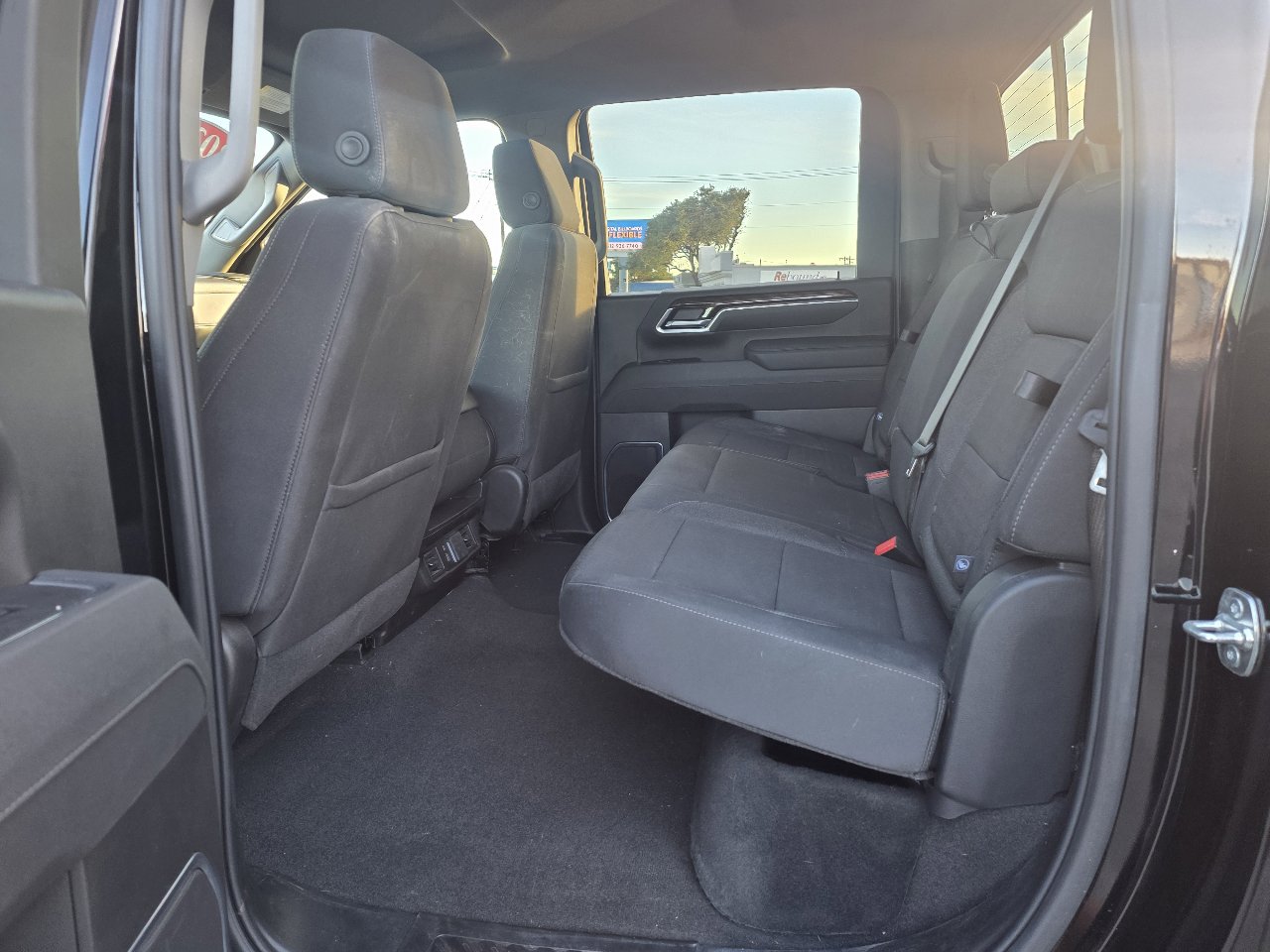 Used 2025 GMC Sierra 2500 SLE w/ SLE Value Package; image 13