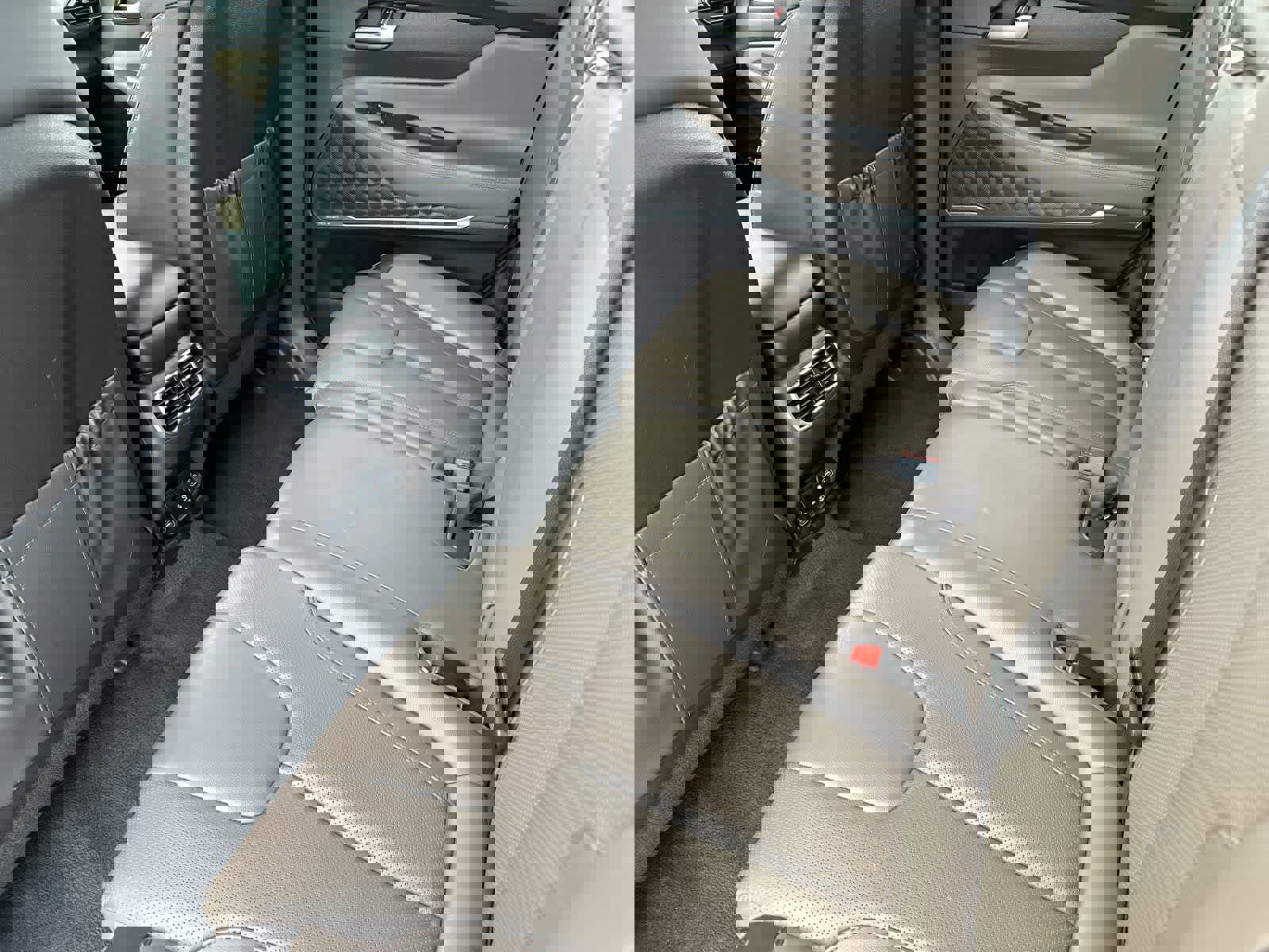 Certified 2023 Hyundai Santa Fe Limited image 5