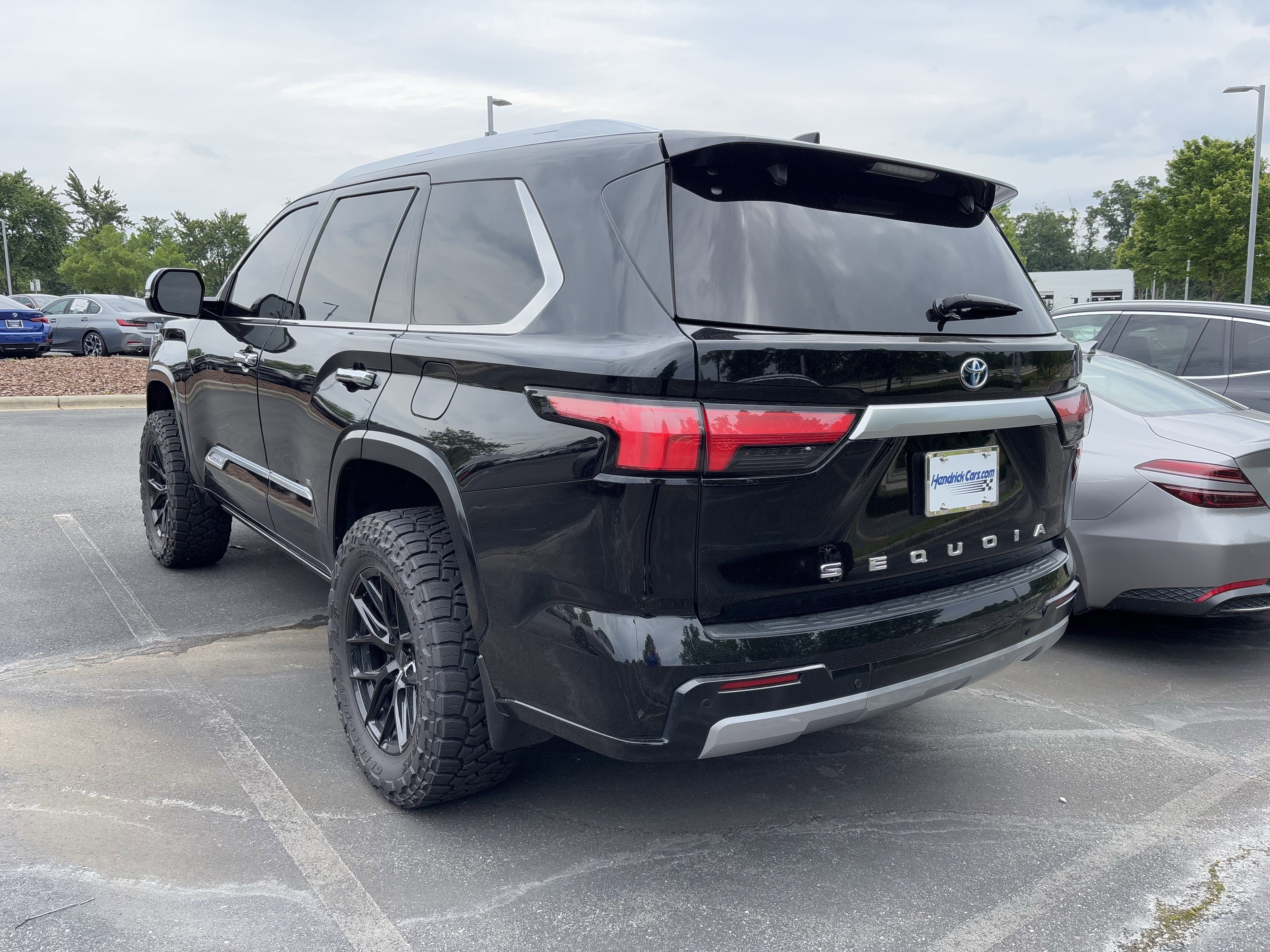 Used 2024 Toyota Sequoia Capstone AWD/4WD image 17