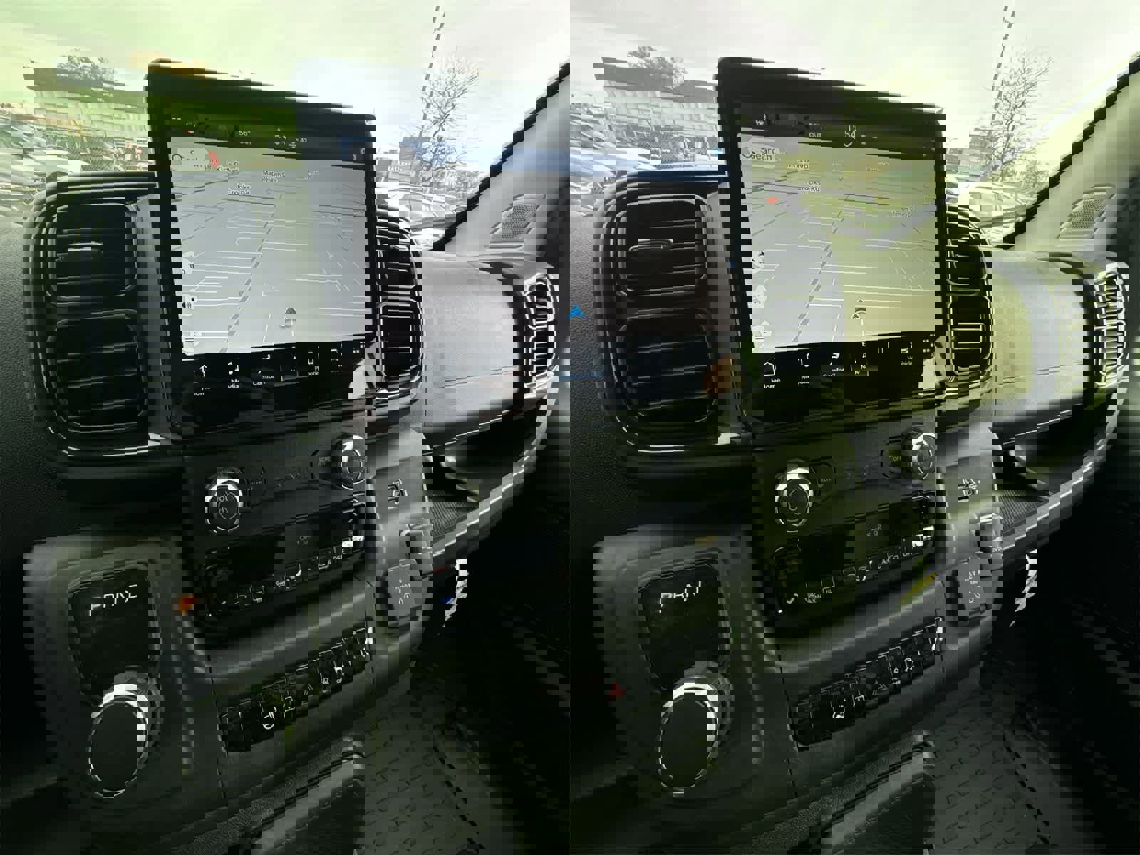 Used 2024 RAM ProMaster 3500 w/ Delivery Van Package image 24