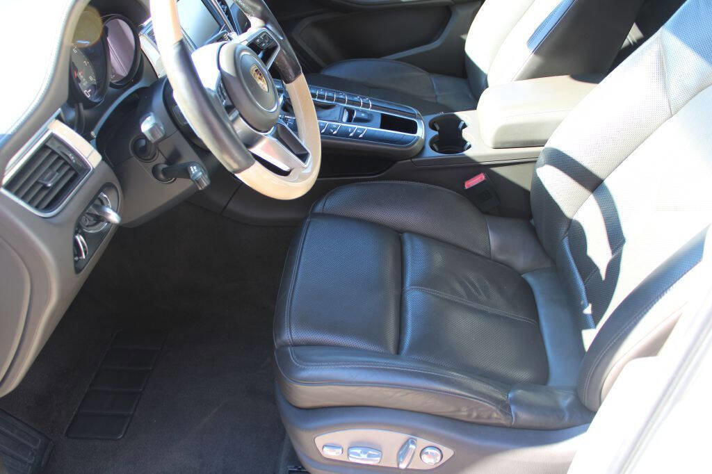 Used 2016 Porsche Macan S image 9