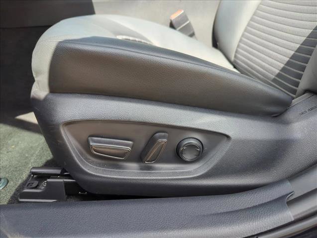 Used 2024 Toyota Camry SE FWD image 13