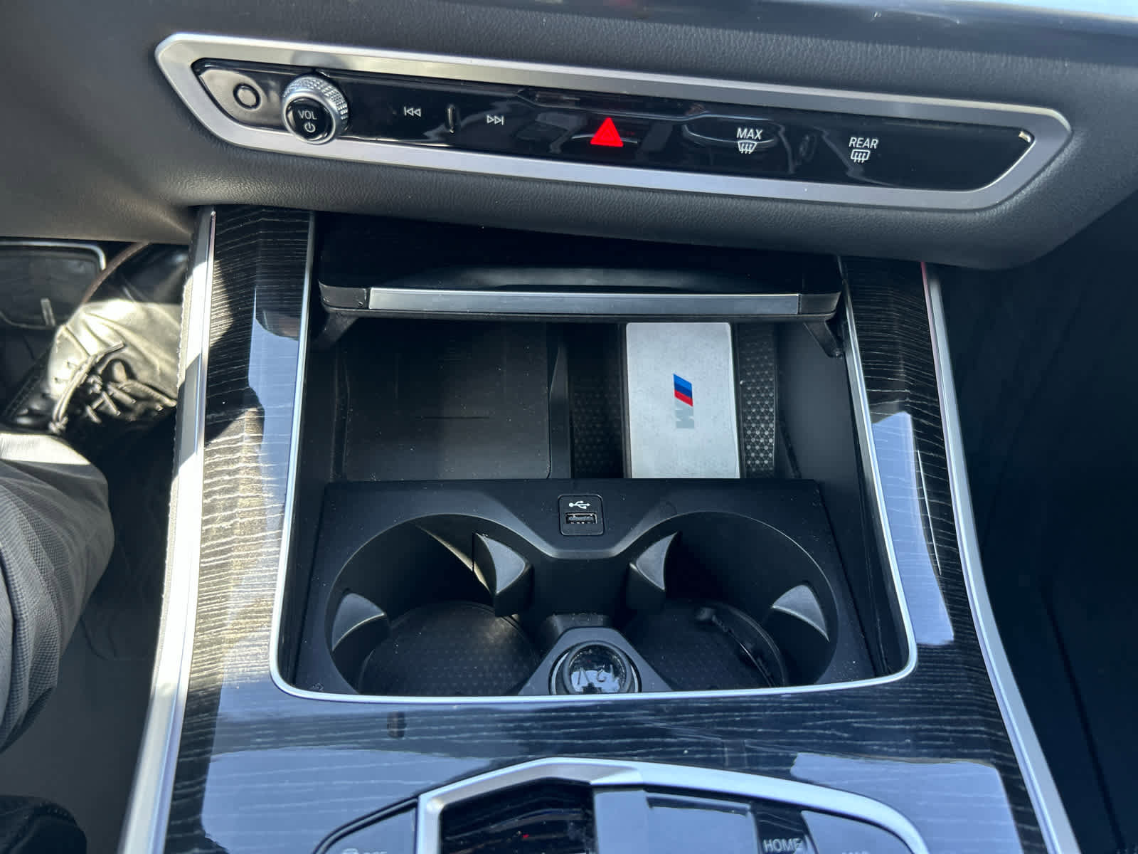 Used 2024 BMW X5 xDrive50e w/ M Sport Package image 33