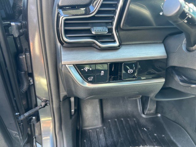 Used 2023 Kia Sportage X-Line w/ X-Line Premium Package AWD/4WD image 12