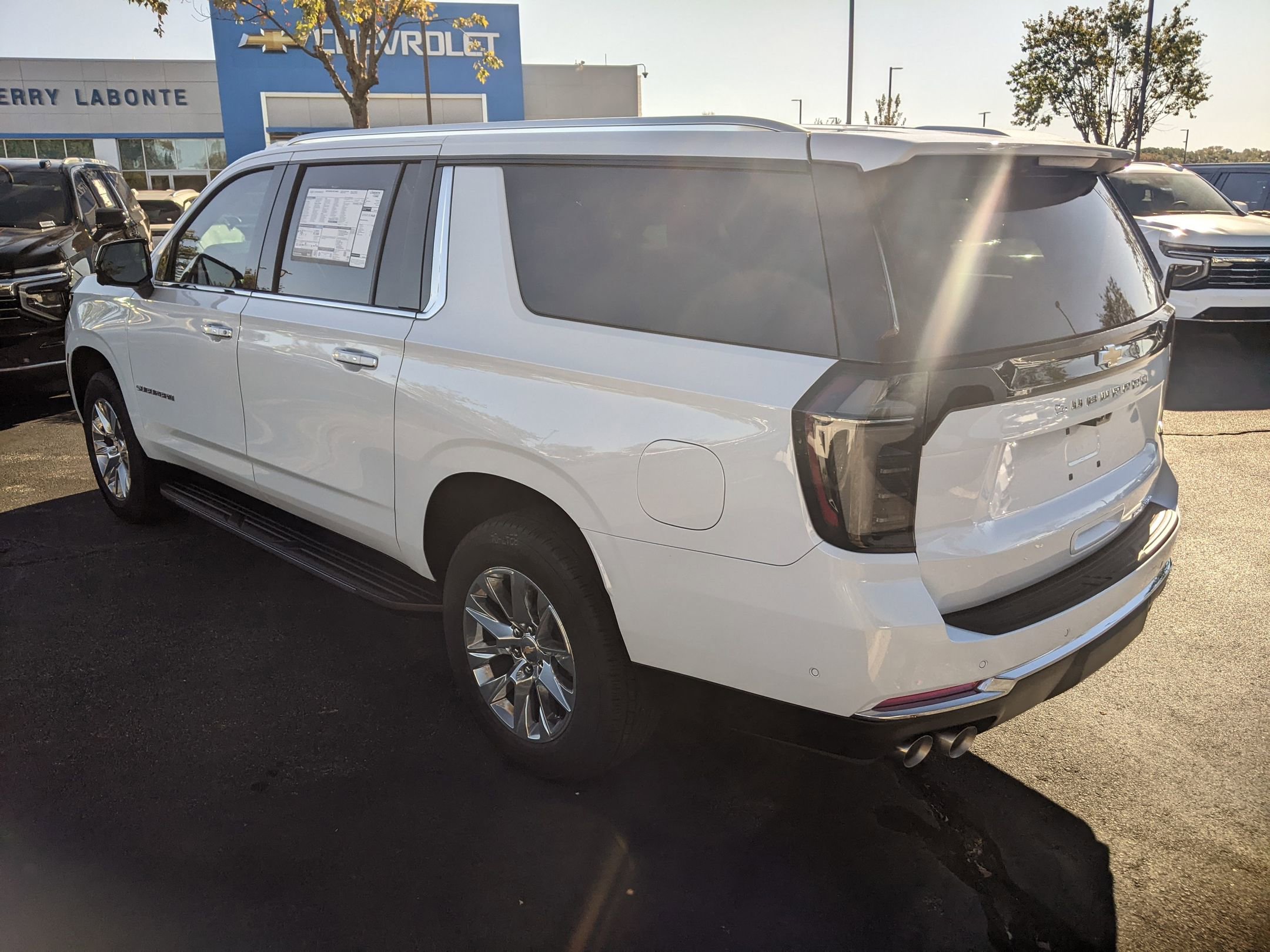 New 2026 Chevrolet Suburban Premier image 6