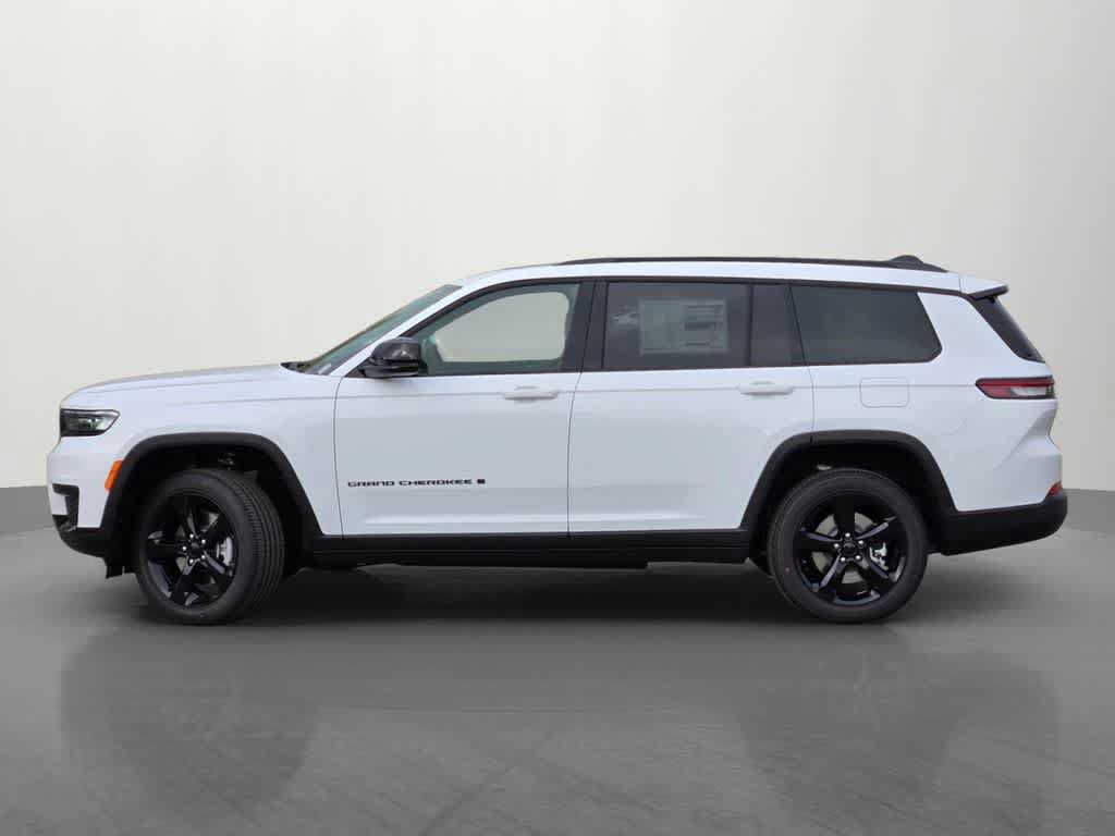 New 2025 Jeep Grand Cherokee L Altitude AWD/4WD image 3