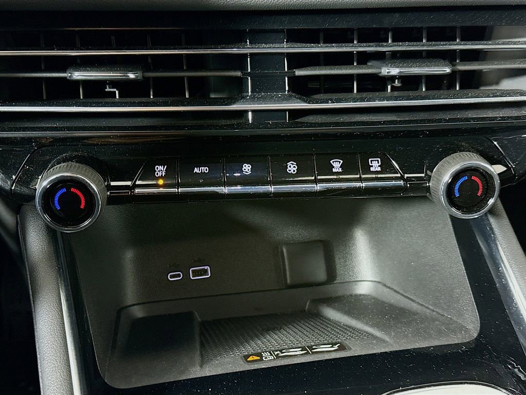 Certified 2025 Chevrolet Traverse High Country w/ LPO, Floor Liner Package image 16