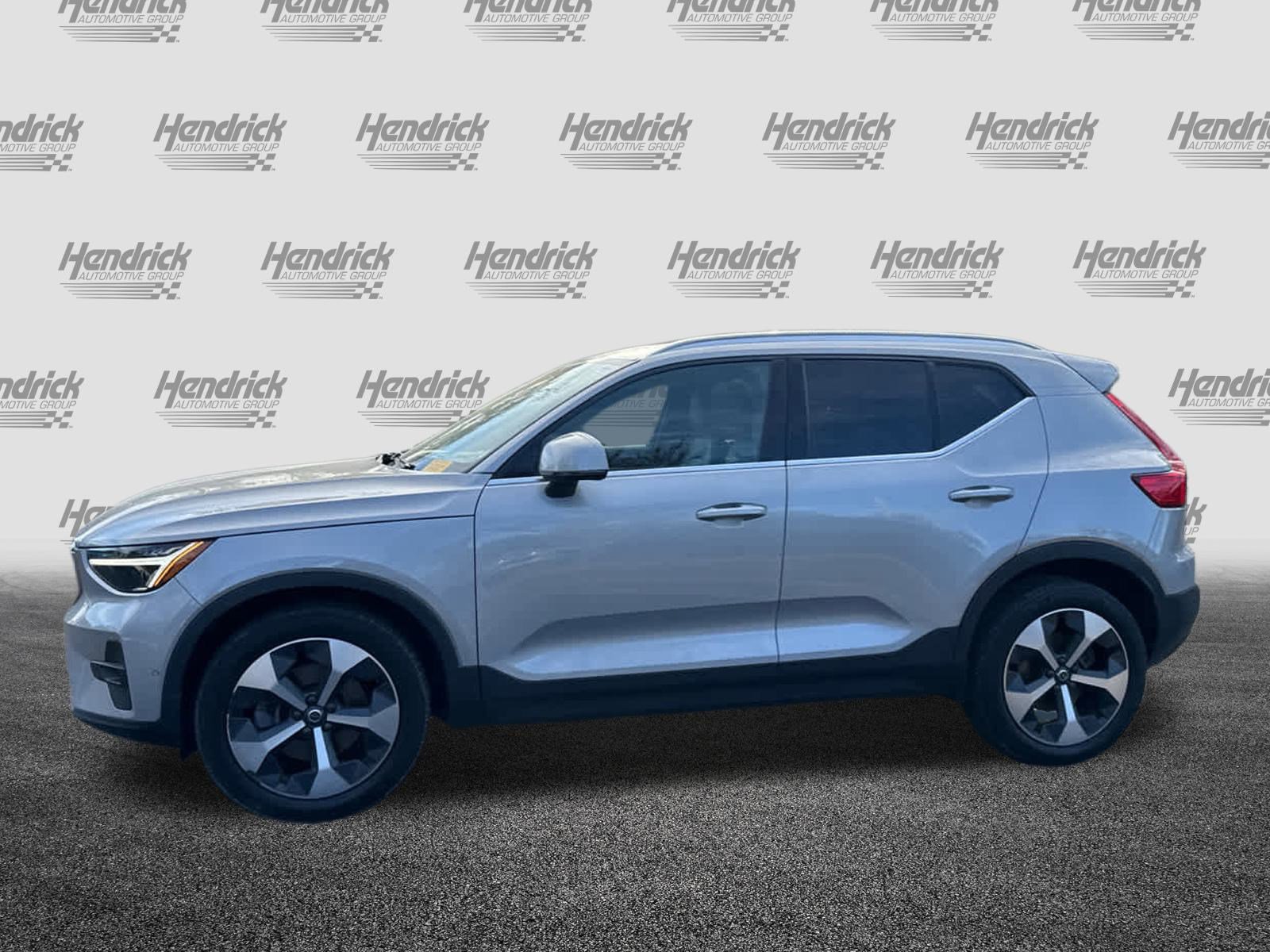 Certified 2023 Volvo XC40 B4 Plus w/ Driver Assist Package image 45