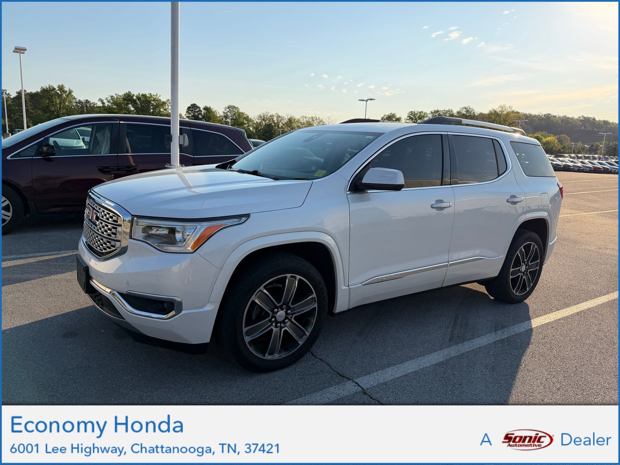 Used 2017 GMC Acadia Denali w/ Technology Package image 1