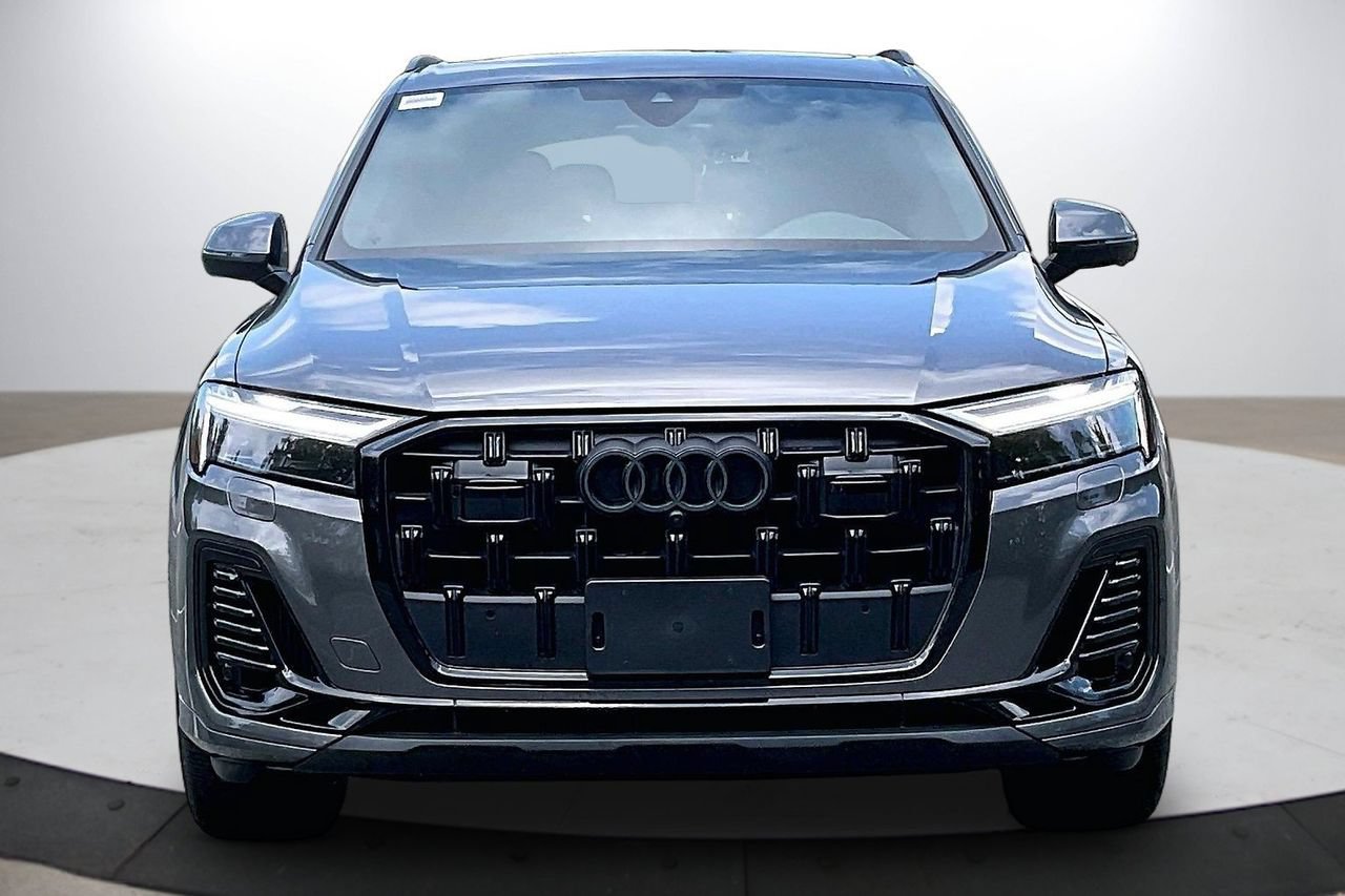 Used 2025 Audi Q7 3.0T Premium Plus AWD/4WD image 3