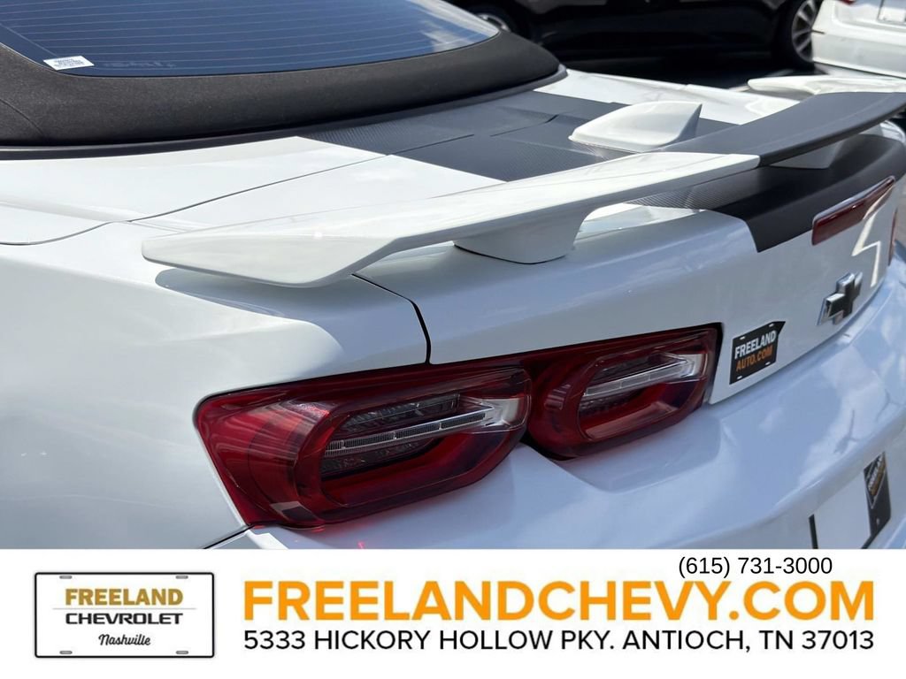 Used 2020 Chevrolet Camaro LT w/ Technology Package RWD image 12