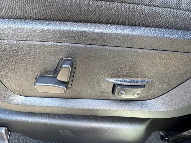 New 2026 RAM 3500 Big Horn AWD/4WD image 54