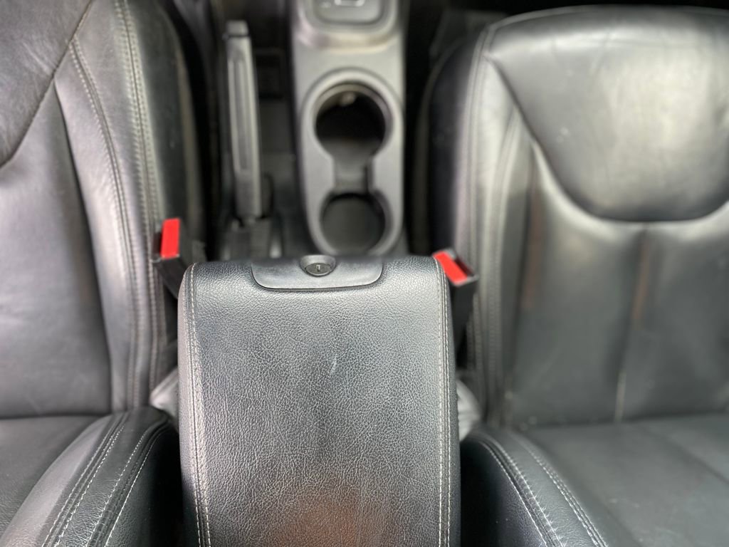 Used 2018 Jeep Wrangler Unlimited Sahara AWD/4WD image 23