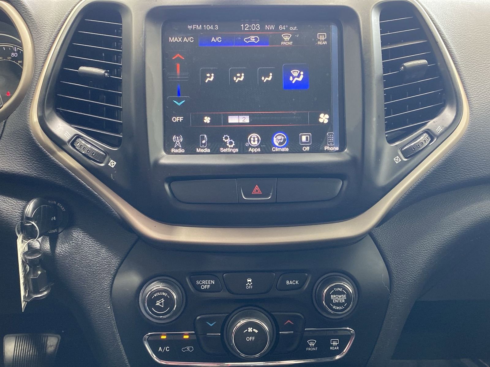 Used 2015 Jeep Cherokee Latitude image 18