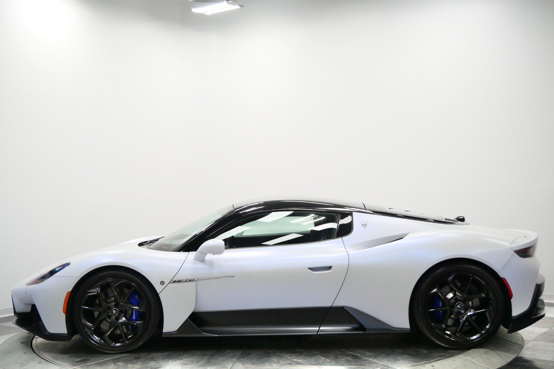 Used 2023 Maserati MC20 Coupe RWD image 6