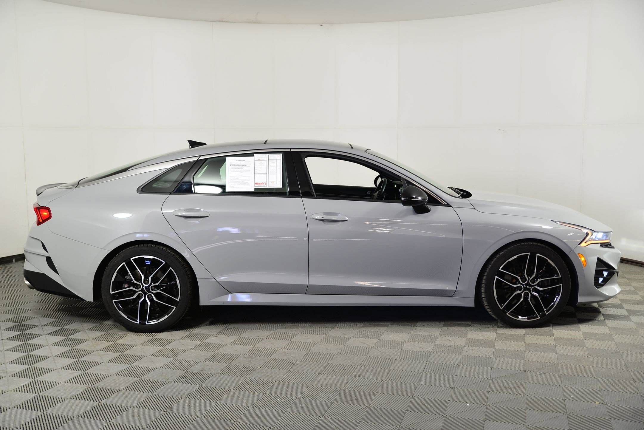 Used 2023 Kia K5 GT w/ GT1 Package image 8