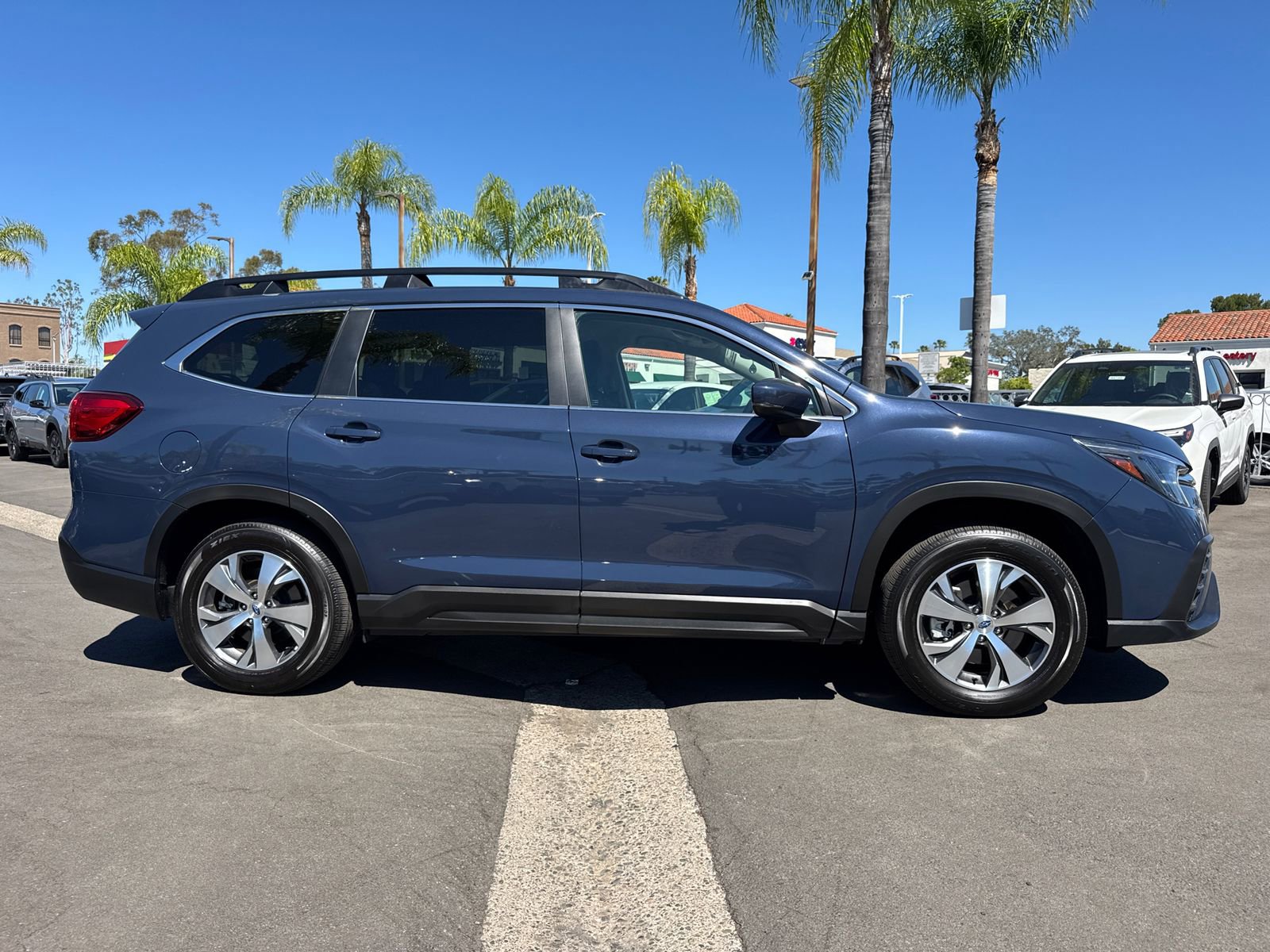 Certified 2025 Subaru Ascent Premium w/ Premium Package image 5